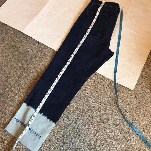 Y2K Tommy Hilfiger women Drak Wash Blue Cropped Mid Rise jeans size 12 - Picture 3 of 6